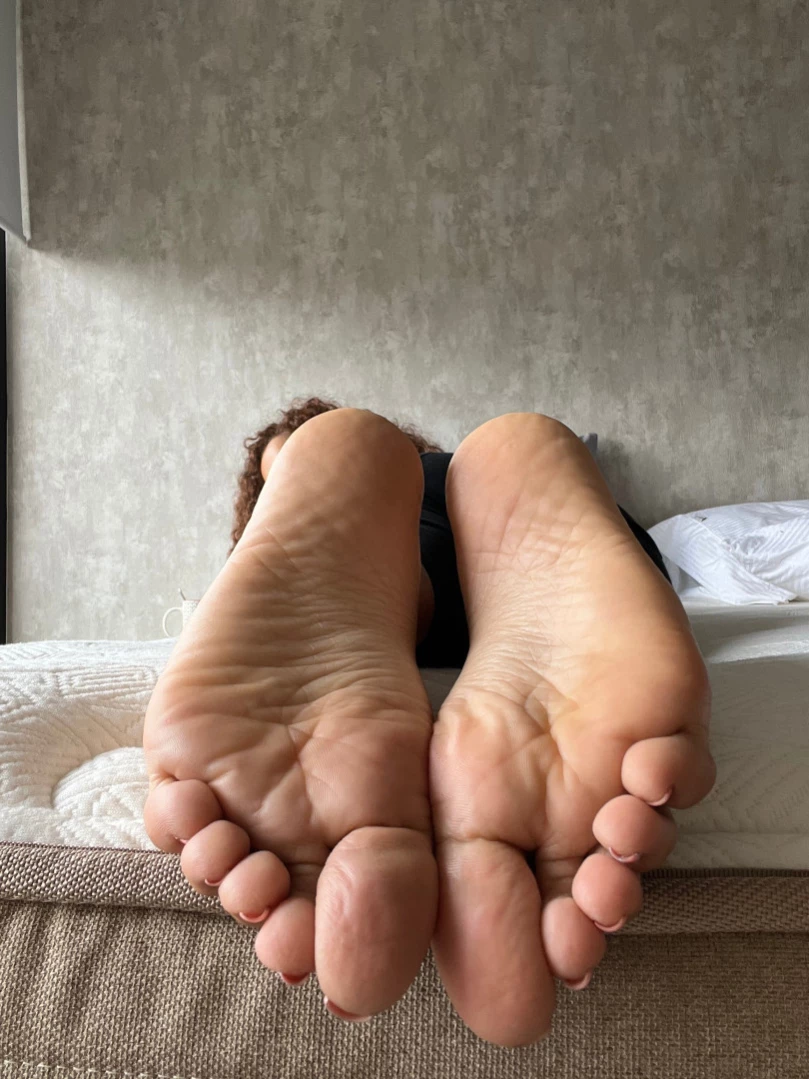 𝑮𝒊𝒂 𝑺𝒂𝒖𝒗𝒂𝒈𝒆 FETISH QUEEN⛓🦶🏼🍒 [ gia_sauvage ] Onlyfans leaked photo 15811105 on Hotleaks.tv