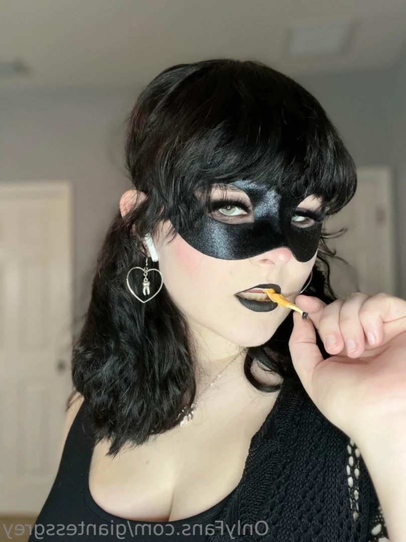 Lady Grey [ giantessgrey ] Onlyfans leaked photo 11346670 on Hotleaks.tv