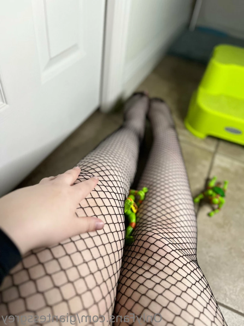Lady Grey [ giantessgrey ] Onlyfans leaked photo 11608997 on Hotleaks.tv