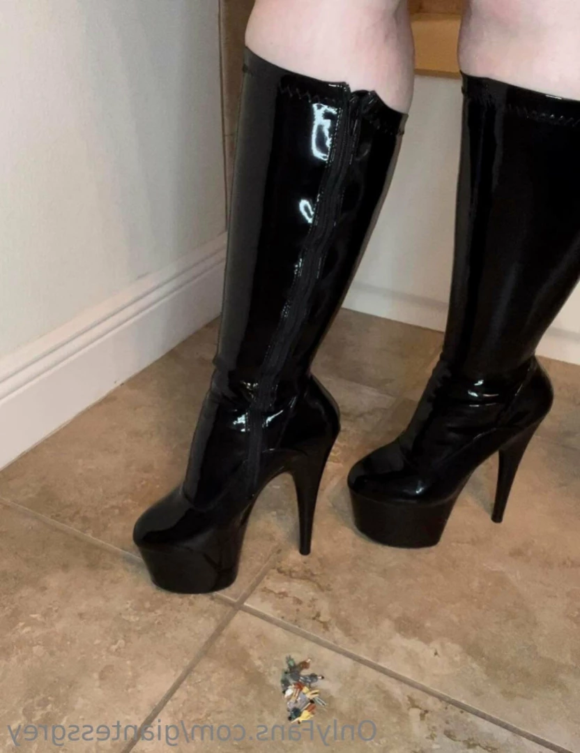 Lady Grey [ giantessgrey ] Onlyfans leaked photo 11609009 on Hotleaks.tv