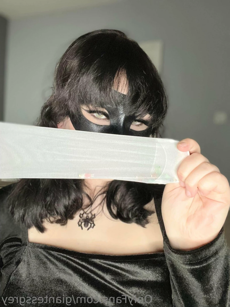 Lady Grey [ giantessgrey ] Onlyfans leaked photo 11609135 on Hotleaks.tv