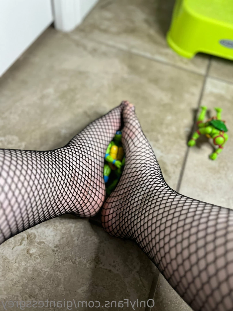 Lady Grey [ giantessgrey ] Onlyfans leaked photo 11667828 on Hotleaks.tv