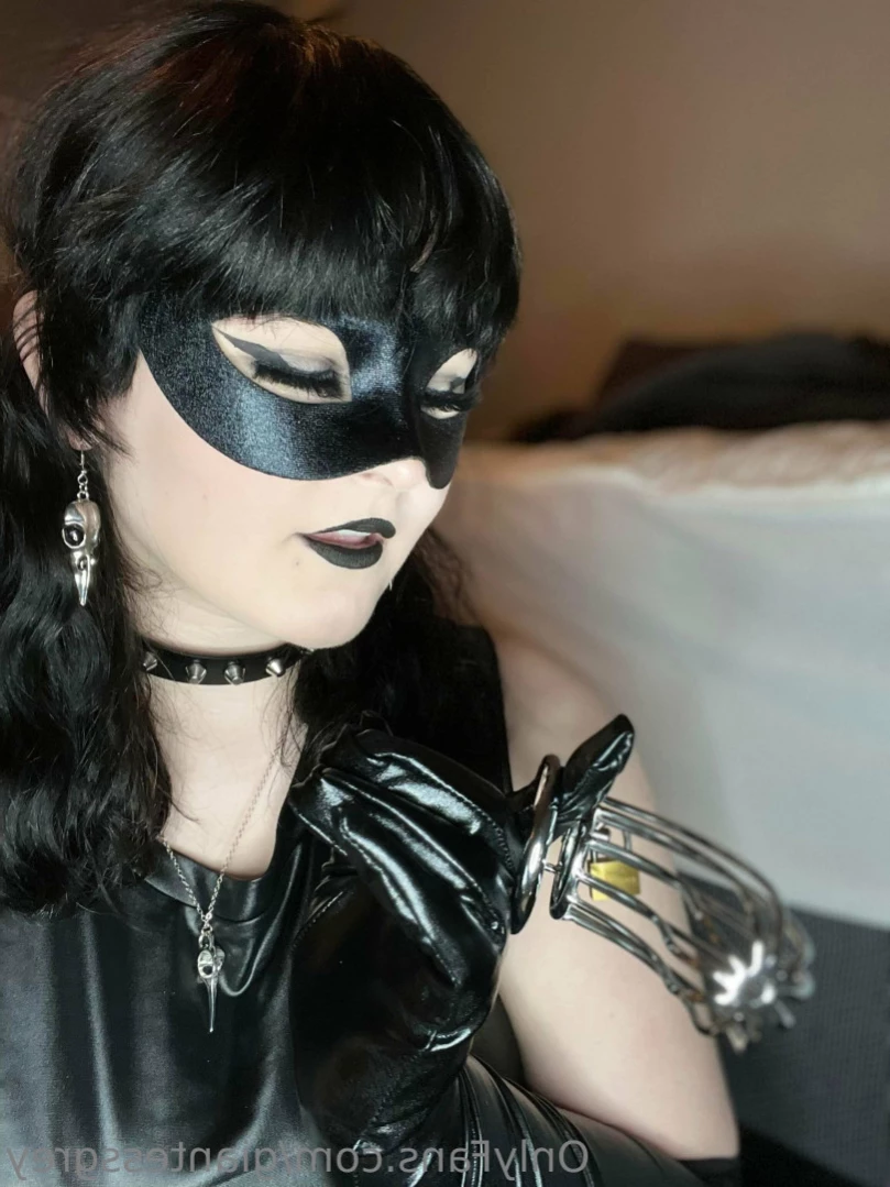 Lady Grey [ giantessgrey ] Onlyfans leaked photo 13494465 on Hotleaks.tv
