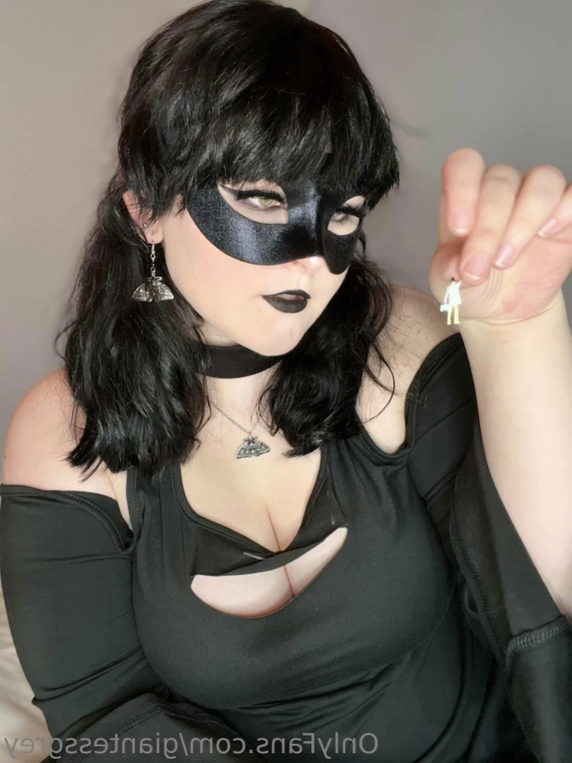 Lady Grey [ giantessgrey ] Onlyfans leaked photo 14125218 on Hotleaks.tv