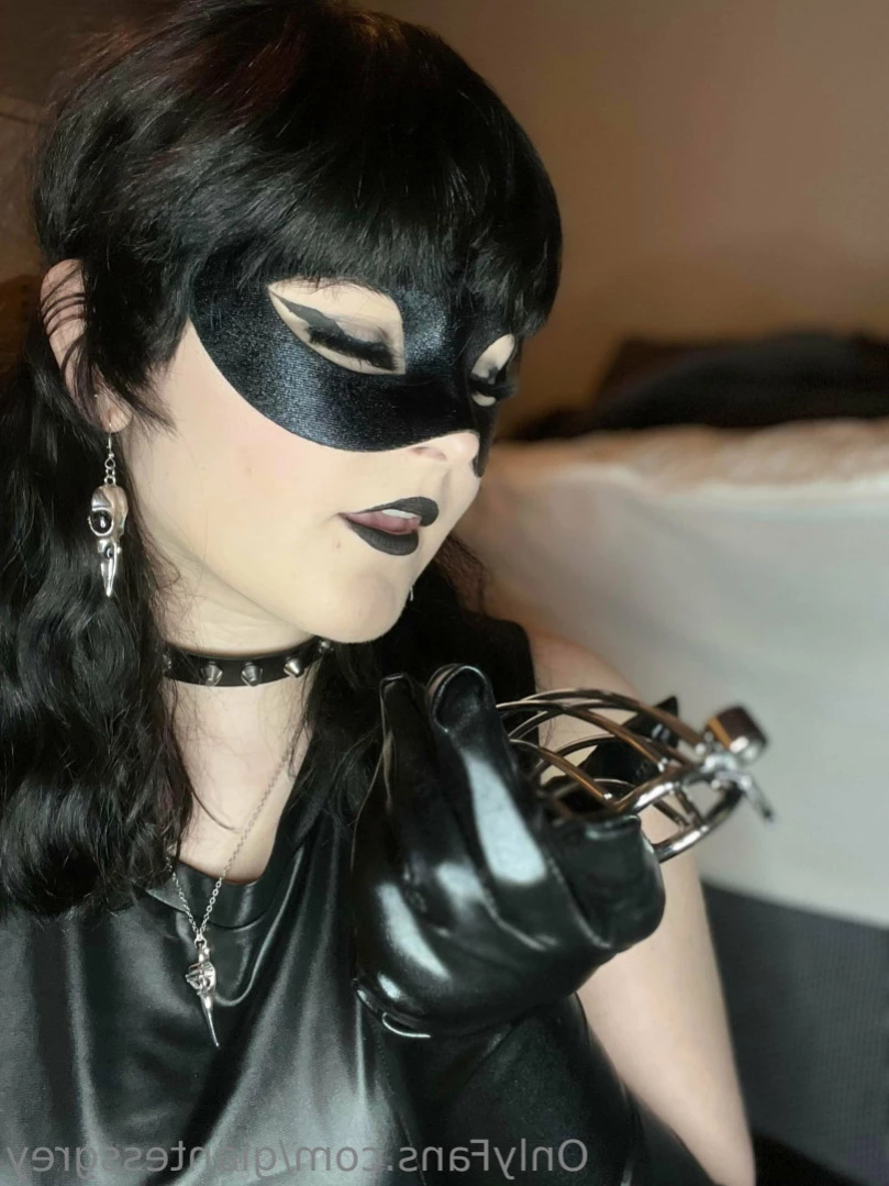 Lady Grey [ giantessgrey ] Onlyfans leaked photo 14299061 on Hotleaks.tv