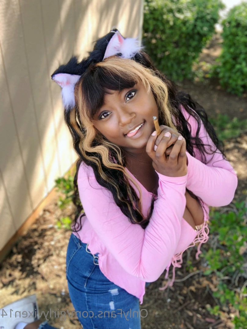 ✩*  🎀  𝐸𝒷💙𝓃𝓎 𝓌𝒶𝒾𝒻𝓊  🎀  *✩ [ girlyvixxxen ] Onlyfans leaked photo 11554583 on Hotleaks.tv