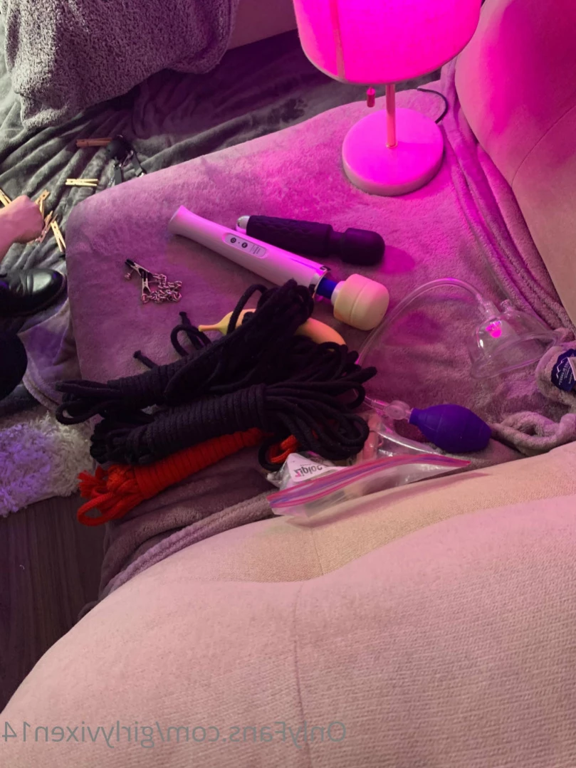 ✩*  🎀  𝐸𝒷💙𝓃𝓎 𝓌𝒶𝒾𝒻𝓊  🎀  *✩ [ girlyvixxxen ] Onlyfans leaked photo 11561791 on Hotleaks.tv