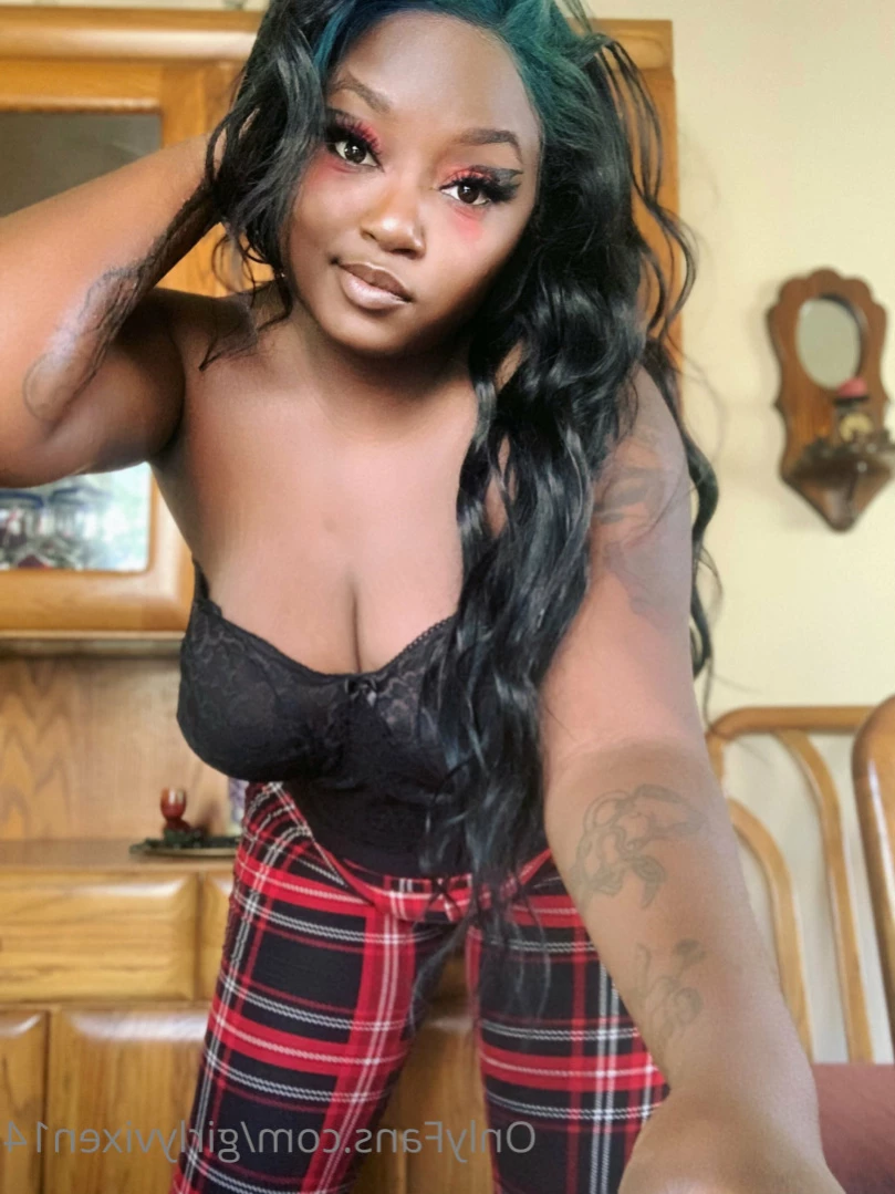 ✩*  🎀  𝐸𝒷💙𝓃𝓎 𝓌𝒶𝒾𝒻𝓊  🎀  *✩ [ girlyvixxxen ] Onlyfans leaked photo 13624718 on Hotleaks.tv