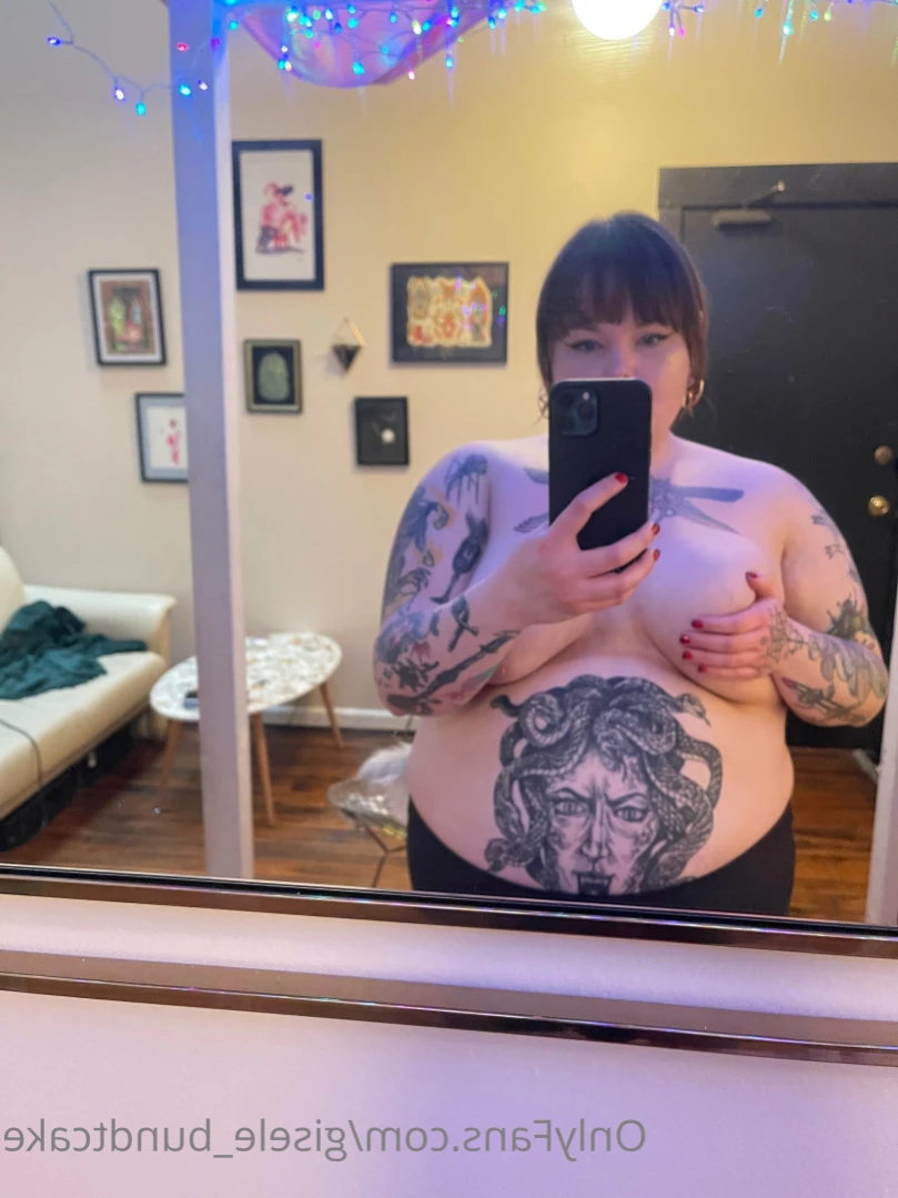 Gisele Bundtcake [ gisele_bundtcake ] Onlyfans leaked photo 15208711 on Hotleaks.tv