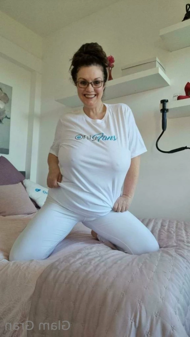 👩🏻‍❤️‍💋‍👨🏼Glam Gran [ glamgran56 ] Onlyfans leaked photo 11557235 on Hotleaks.tv