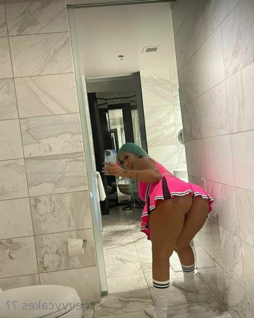 nevvycakes 🥵 sexting [ nevvycakes ] Onlyfans leaked photo 10865318 on Hotleaks.tv