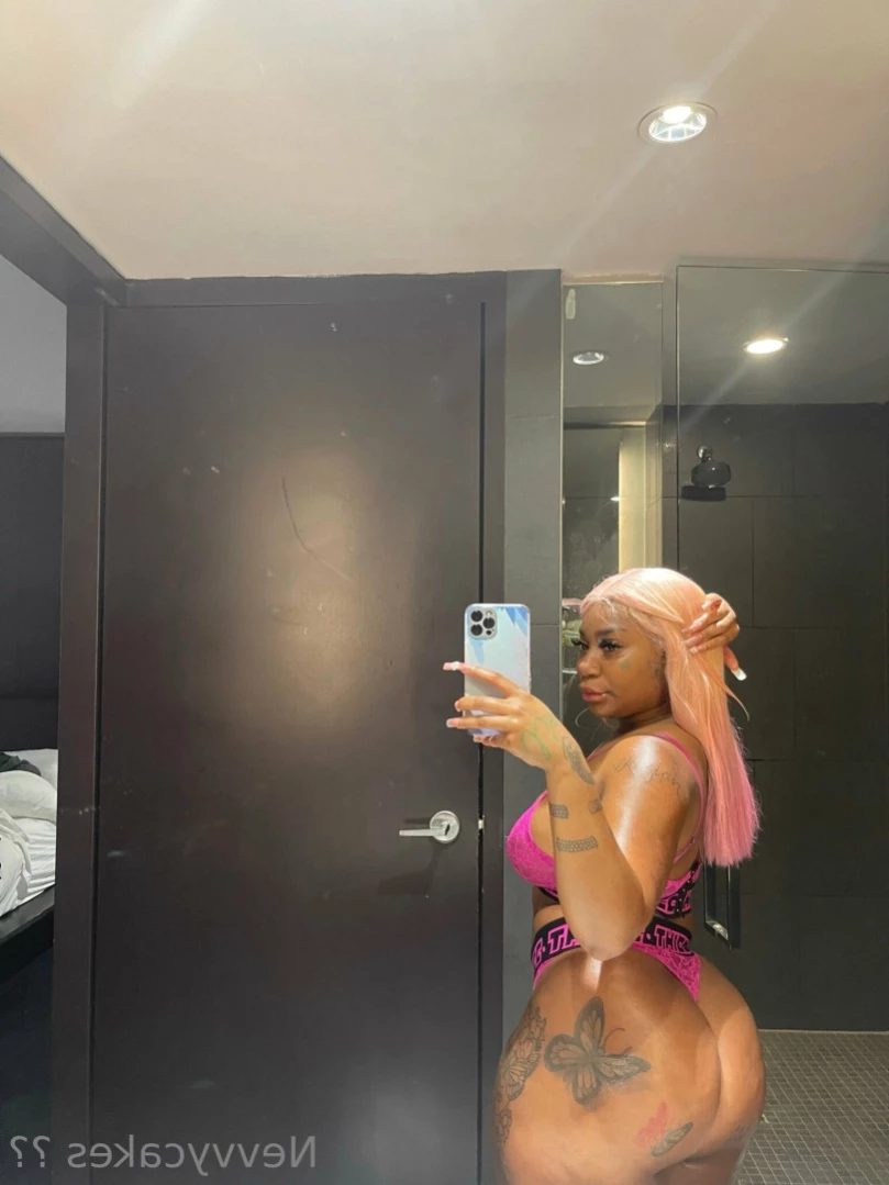 nevvycakes 🥵 sexting [ nevvycakes ] Onlyfans leaked photo 13136715 on Hotleaks.tv
