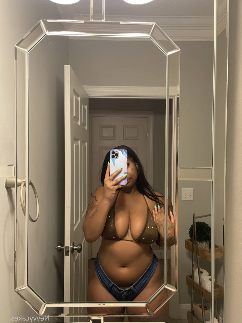 nevvycakes 🥵 sexting [ nevvycakes ] Onlyfans leaked photo 15052460 on Hotleaks.tv
