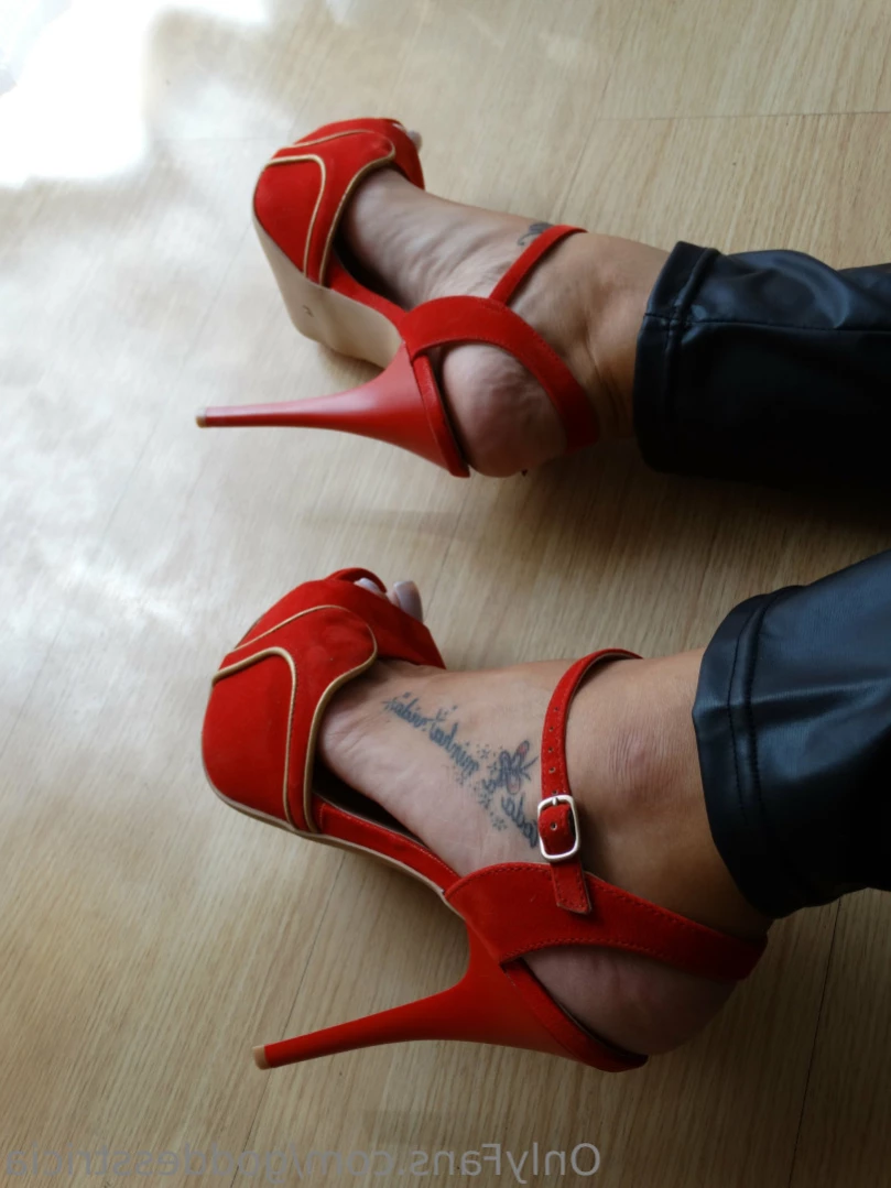 Goddess Trícia [ goddesstricia ] Onlyfans leaked photo 12540960 on Hotleaks.tv