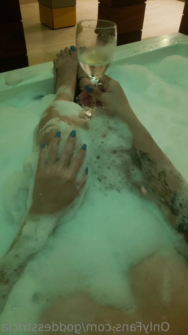 Goddess Trícia [ goddesstricia ] Onlyfans leaked photo 16262828 on Hotleaks.tv