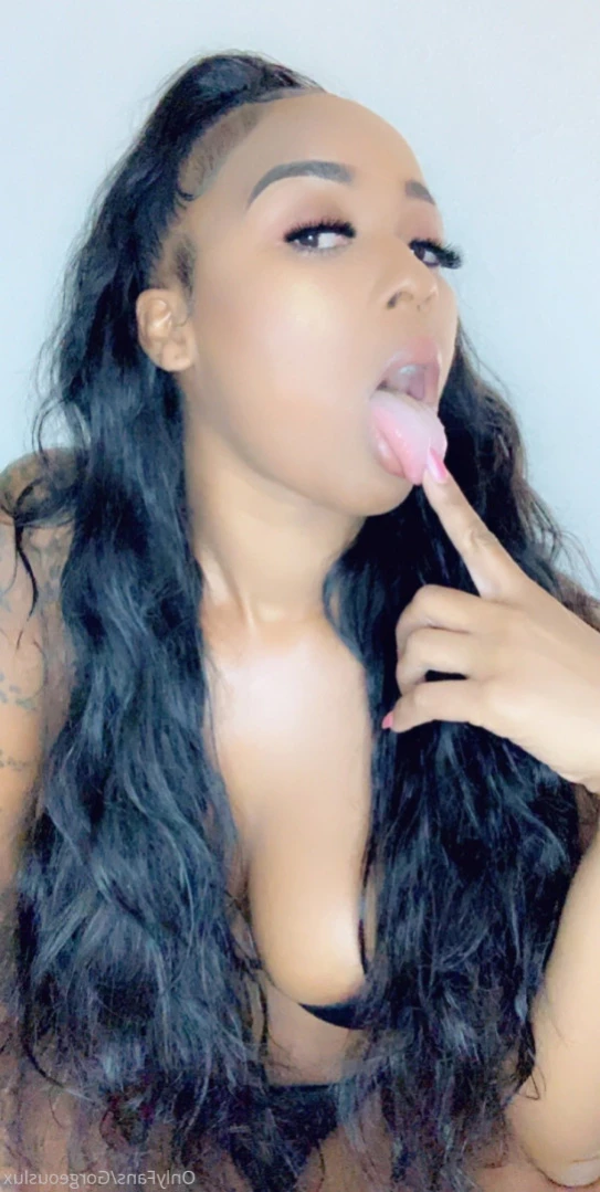 Tia 💗 [ tiatylervip ] Onlyfans leaked photo 14970270 on Hotleaks.tv