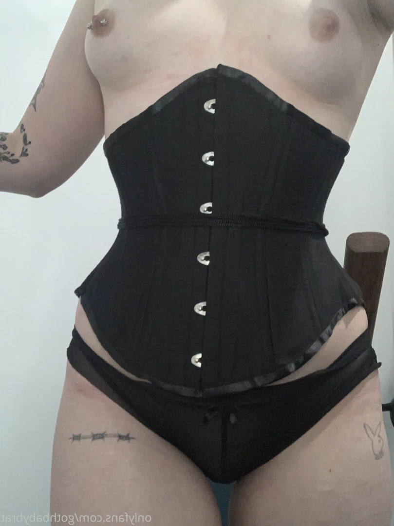 dahlia puppy [ gothbabybrat ] Onlyfans leaked photo 10984081 on Hotleaks.tv