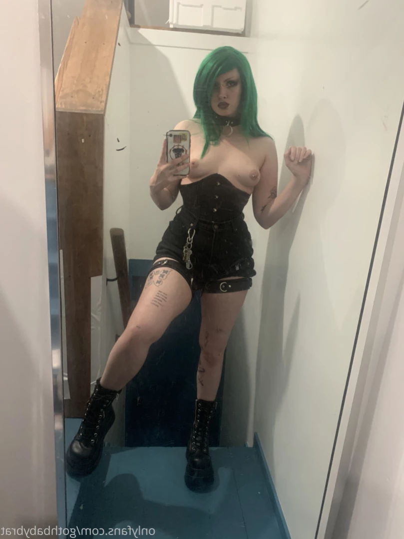 dahlia puppy [ gothbabybrat ] Onlyfans leaked photo 13893574 on Hotleaks.tv