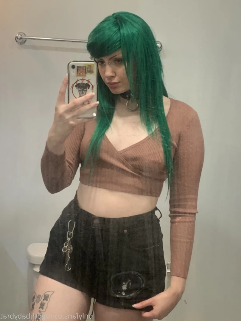 dahlia puppy [ gothbabybrat ] Onlyfans leaked photo 14855019 on Hotleaks.tv