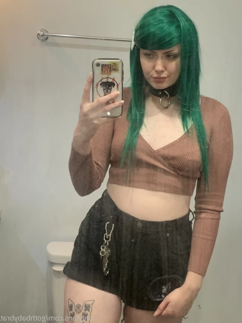 dahlia puppy [ gothbabybrat ] Onlyfans leaked photo 15252828 on Hotleaks.tv