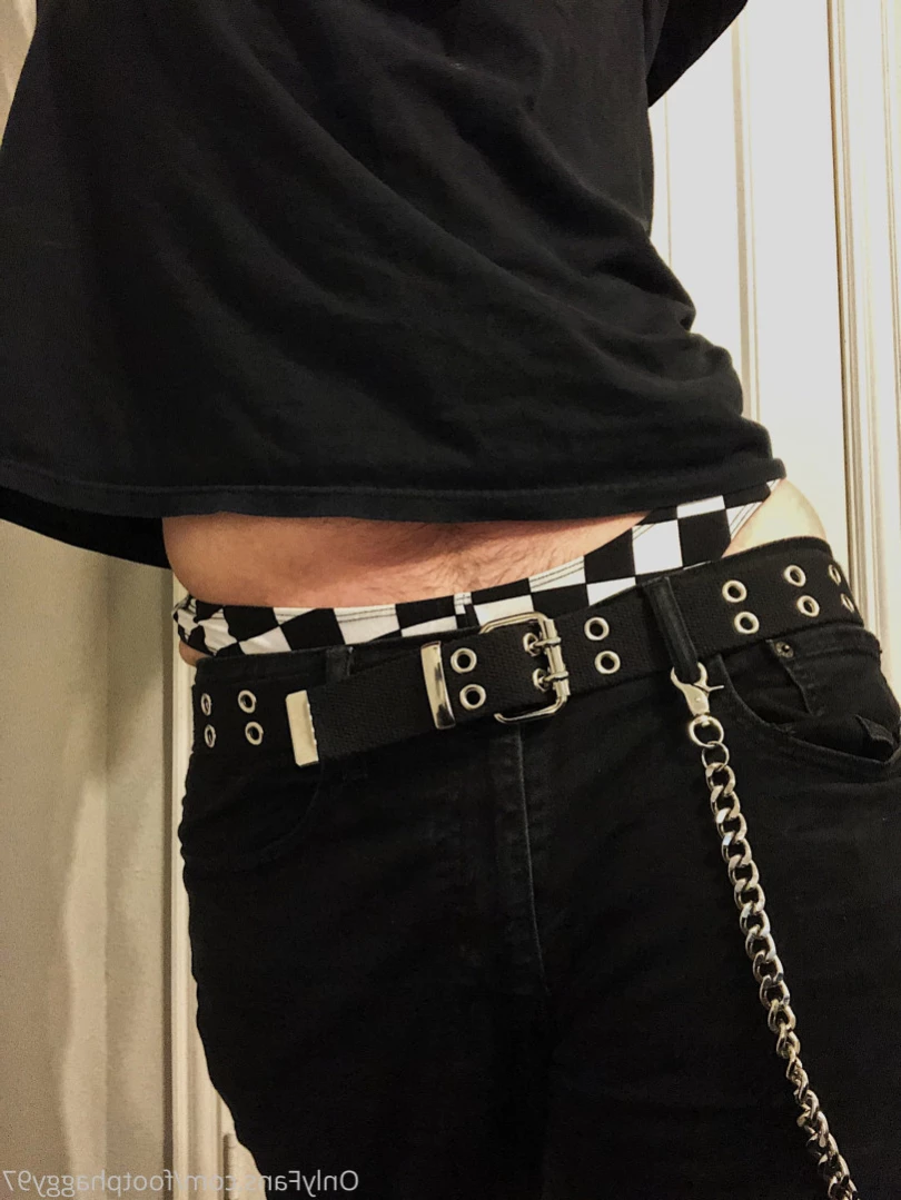Goth Bully [ gothbully ] Onlyfans leaked photo 11526877 on Hotleaks.tv