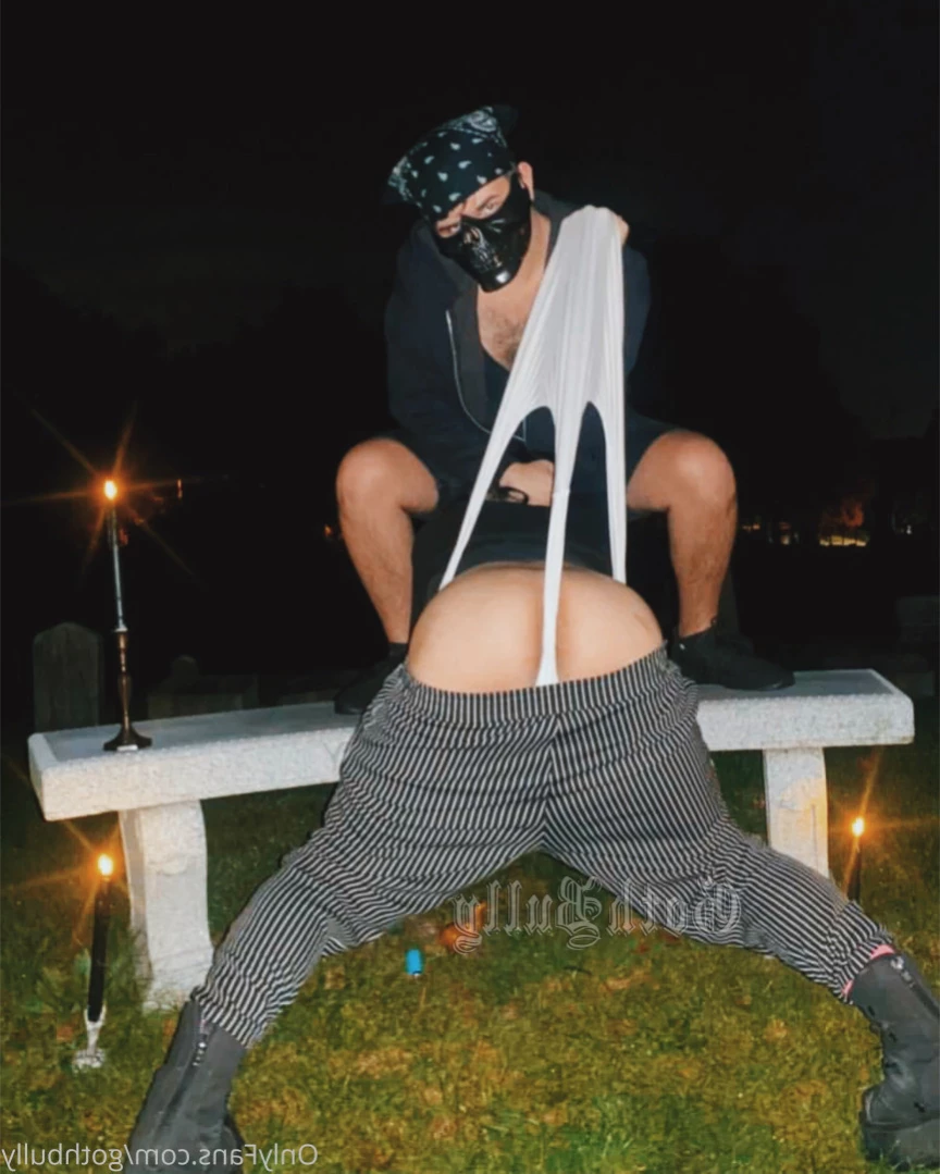 Goth Bully [ gothbully ] Onlyfans leaked photo 11526988 on Hotleaks.tv