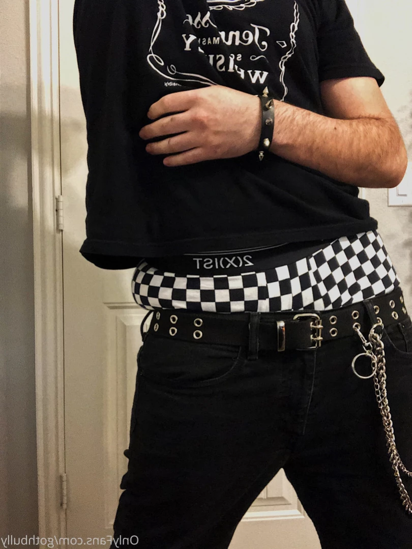 Goth Bully [ gothbully ] Onlyfans leaked photo 11527075 on Hotleaks.tv