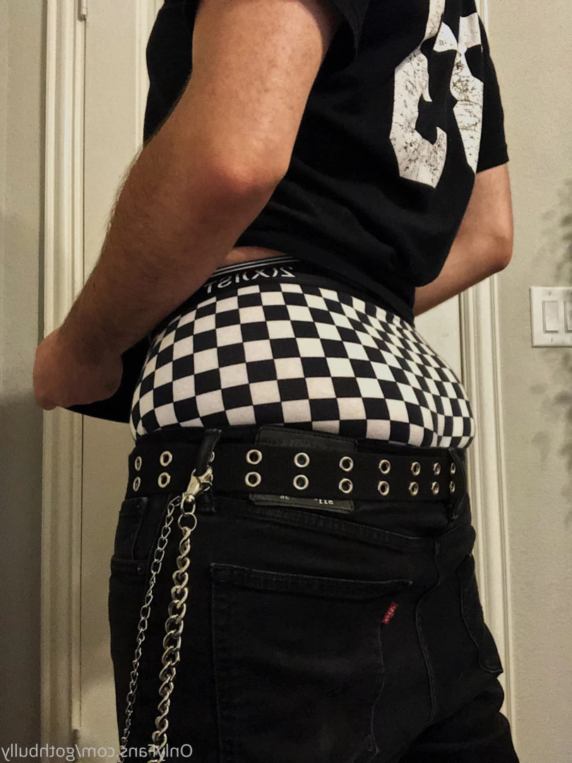 Goth Bully [ gothbully ] Onlyfans leaked photo 13894837 on Hotleaks.tv