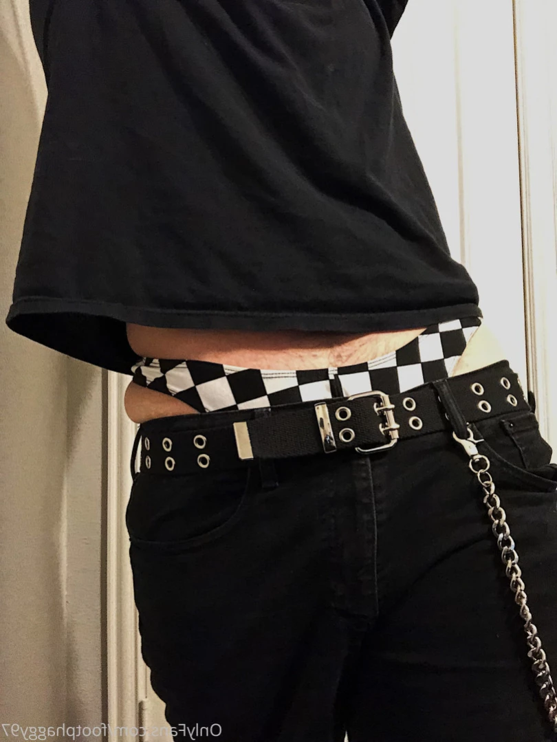 Goth Bully [ gothbully ] Onlyfans leaked photo 14294281 on Hotleaks.tv