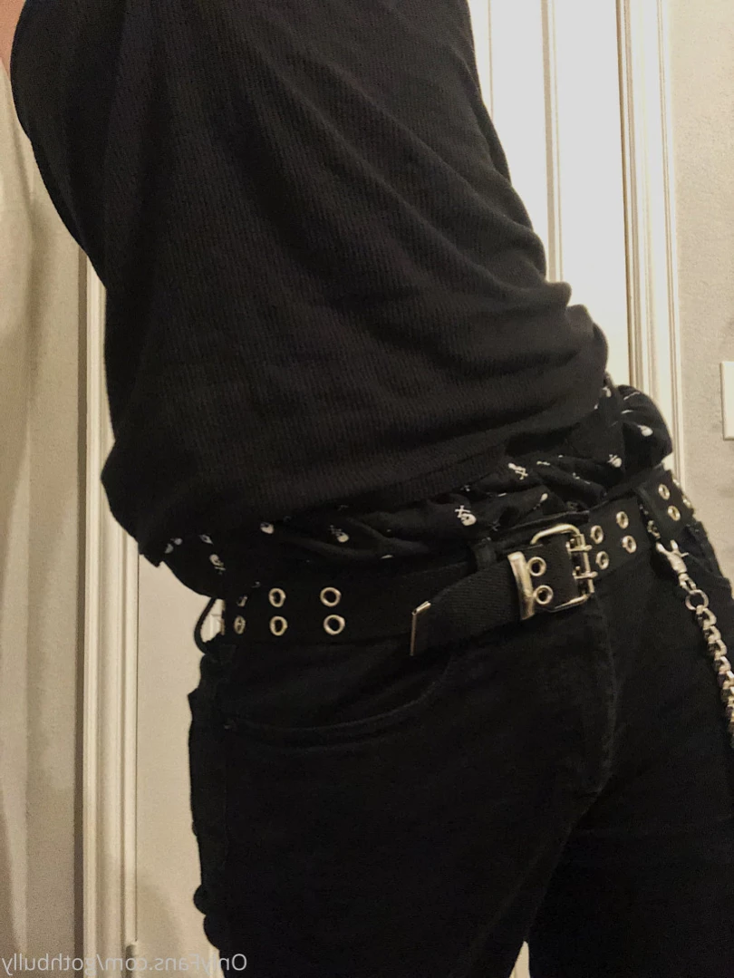 Goth Bully [ gothbully ] Onlyfans leaked photo 15970135 on Hotleaks.tv