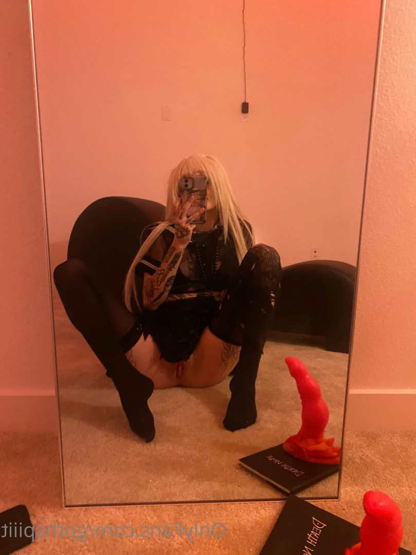 Goth Spit [ gothspiiit ] Onlyfans leaked photo 11519842 on Hotleaks.tv