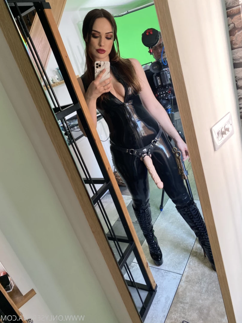 Gynarchy Goddess [ gynarchygoddess ] Onlyfans leaked photo 11543350 on Hotleaks.tv