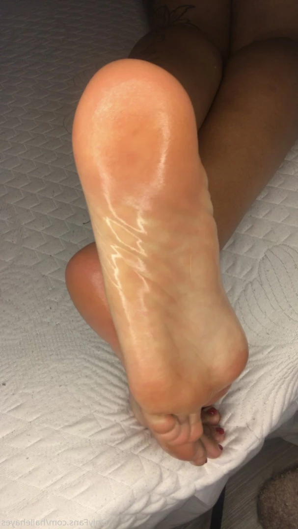 Goddess Halle Hayes [ goddesshallehayes ] Onlyfans leaked photo 13619514 on Hotleaks.tv