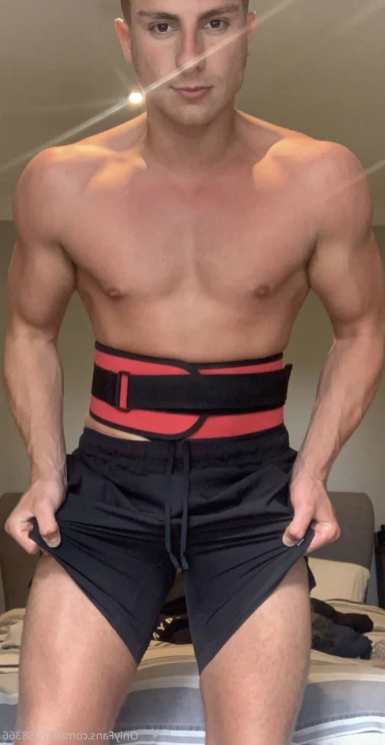 Handsome Hunk [ handsome-hunk ] Onlyfans leaked photo 11549798 on Hotleaks.tv