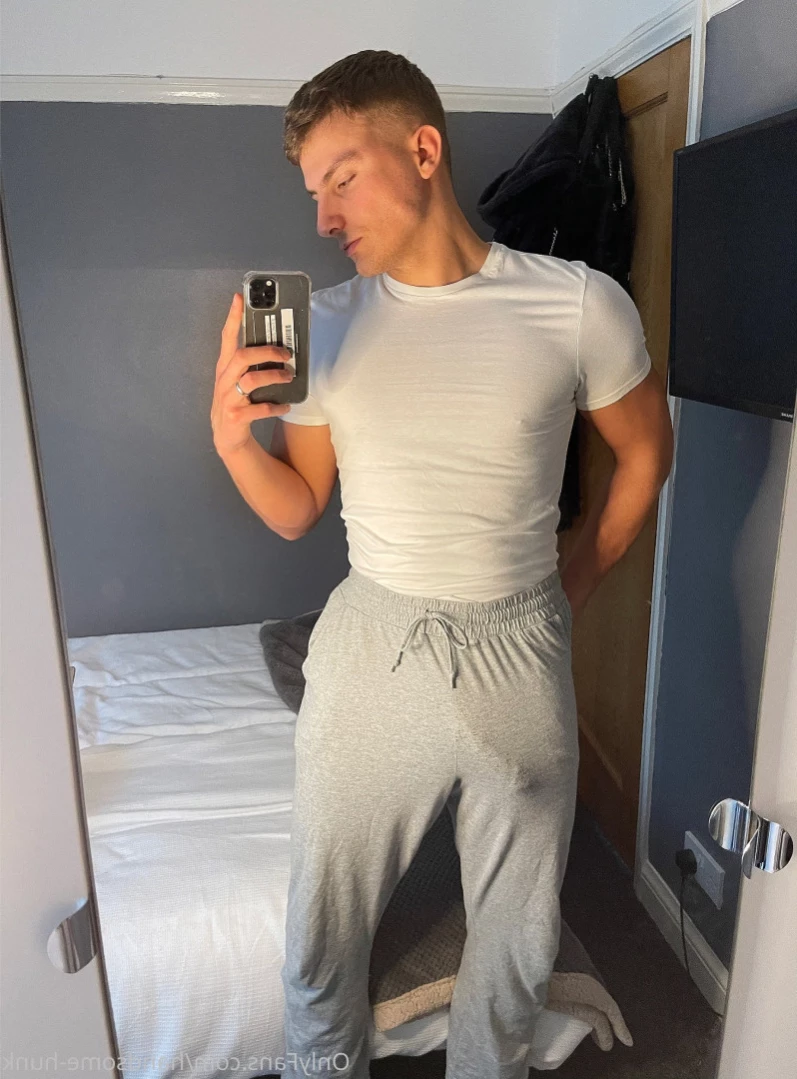 Handsome Hunk [ handsome-hunk ] Onlyfans leaked photo 11549805 on Hotleaks.tv