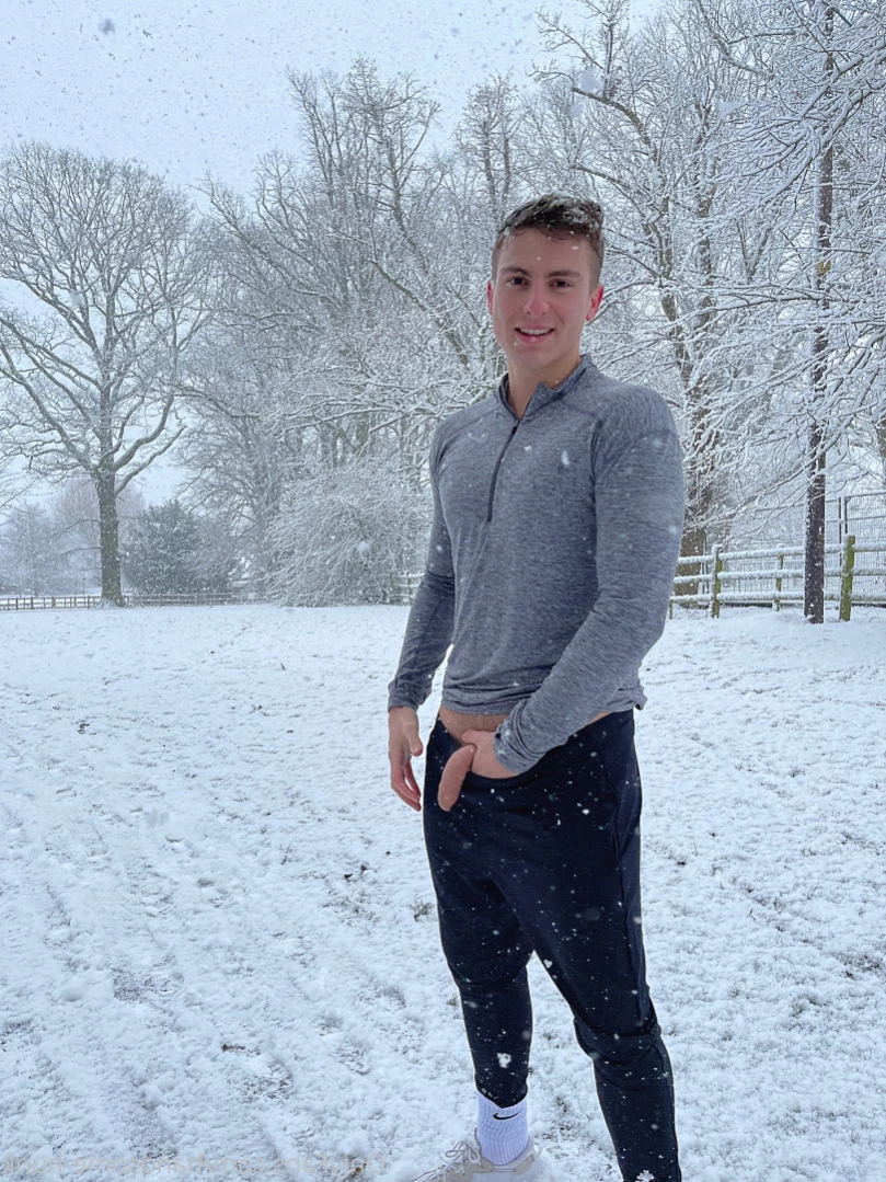 Handsome Hunk [ handsome-hunk ] Onlyfans leaked photo 11549970 on Hotleaks.tv