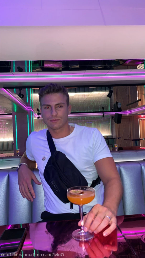Handsome Hunk [ handsome-hunk ] Onlyfans leaked photo 11550077 on Hotleaks.tv