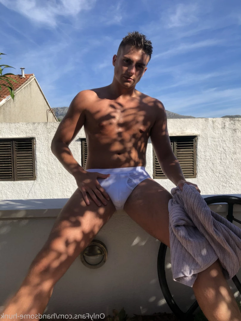 Handsome Hunk [ handsome-hunk ] Onlyfans leaked photo 11550126 on Hotleaks.tv
