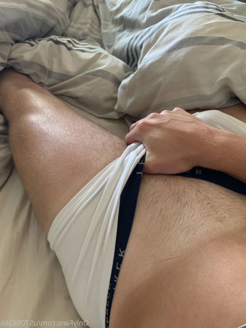 Handsome Hunk [ handsome-hunk ] Onlyfans leaked photo 11550136 on Hotleaks.tv