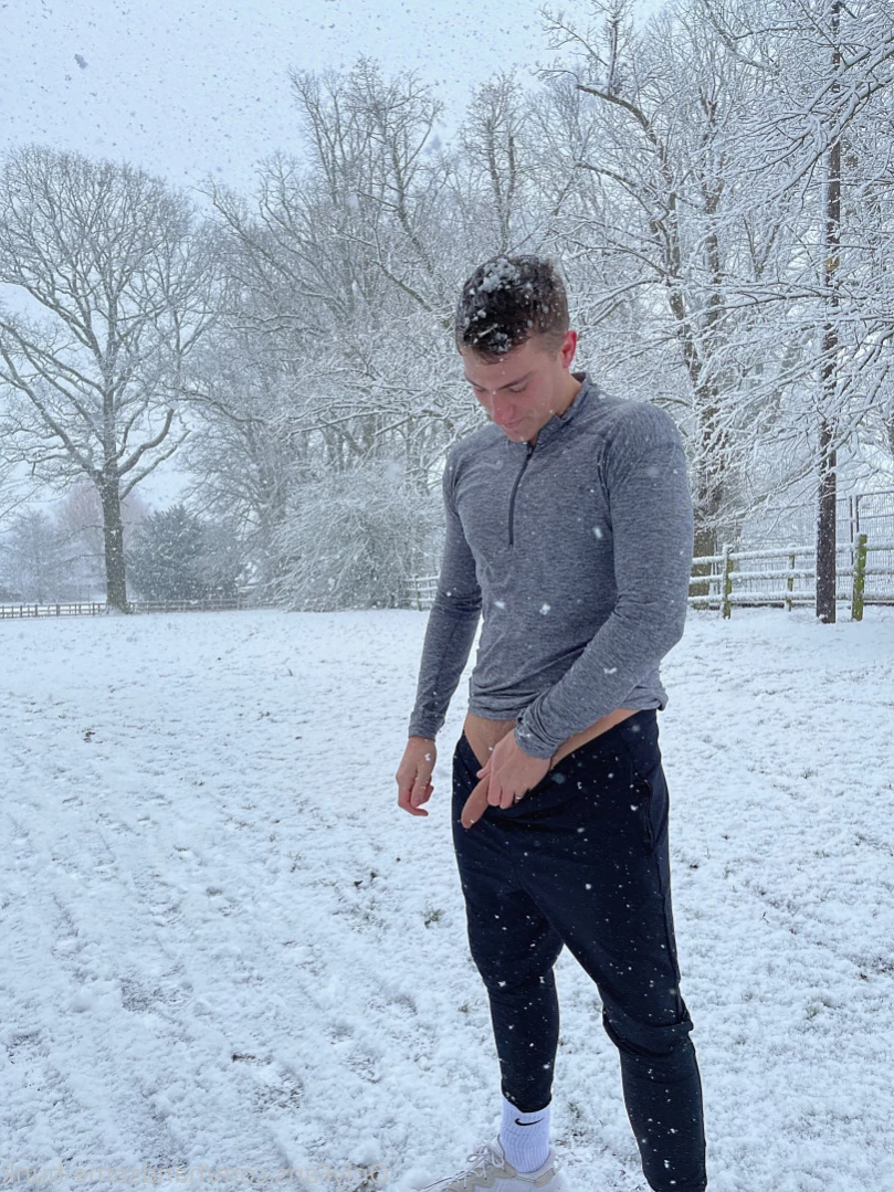 Handsome Hunk [ handsome-hunk ] Onlyfans leaked photo 11590149 on Hotleaks.tv