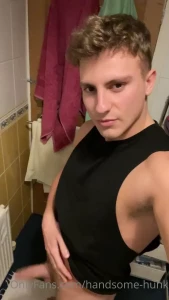 Handsome Hunk [ handsome-hunk ] Onlyfans leaked video 11936039 on Hotleaks.tv