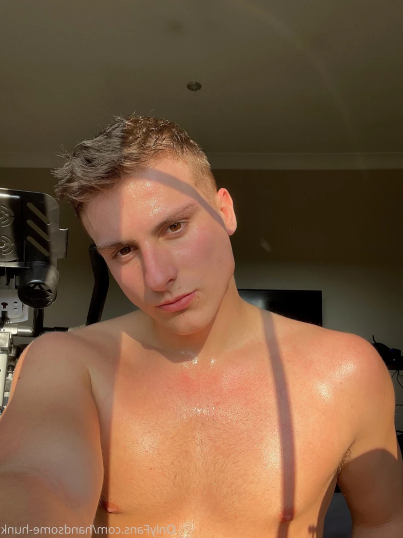 Handsome Hunk [ handsome-hunk ] Onlyfans leaked photo 15209028 on Hotleaks.tv