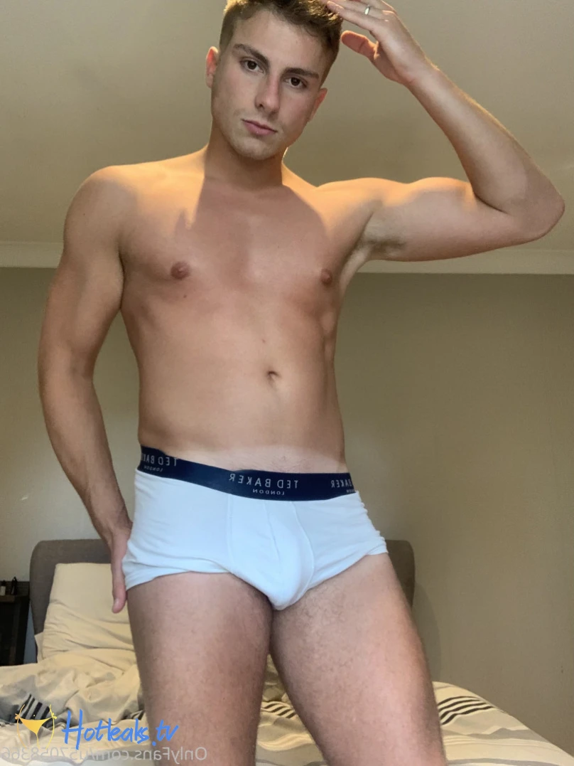 Handsome Hunk [ handsome-hunk ] Onlyfans leaked photo 16080790 on  Hotleaks.tv