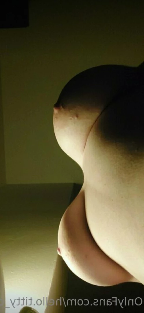 Hello Titty  🍐 🍐 [ hello.titty_of ] Onlyfans leaked photo 16006535 on Hotleaks.tv