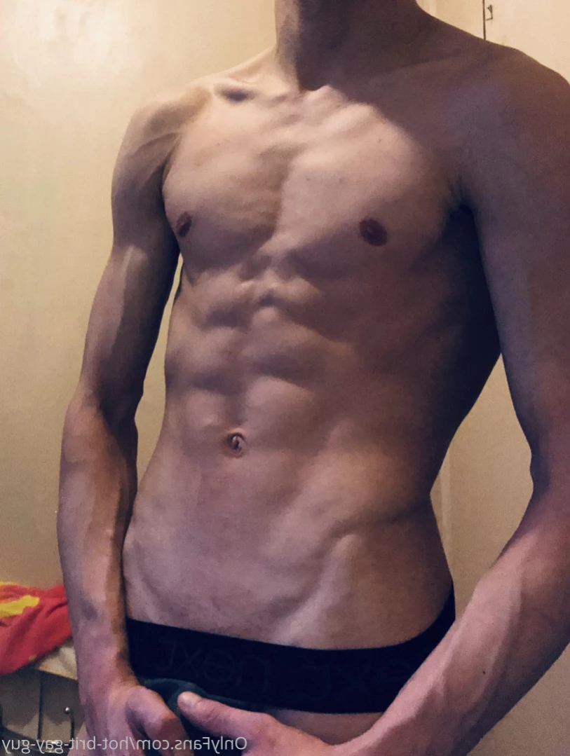 Hung-Brit-Uk [ hot-brit-gay-guy ] Onlyfans leaked photo 15555725 on Hotleaks.tv