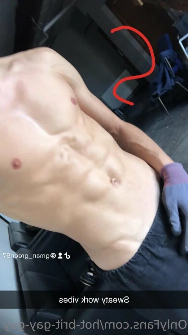 Hung-Brit-Uk [ hot-brit-gay-guy ] Onlyfans leaked photo 15780294 on Hotleaks.tv