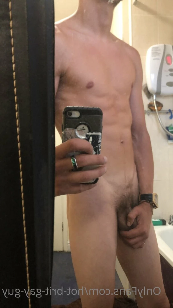 Hung-Brit-Uk [ hot-brit-gay-guy ] Onlyfans leaked photo 16138568 on Hotleaks.tv