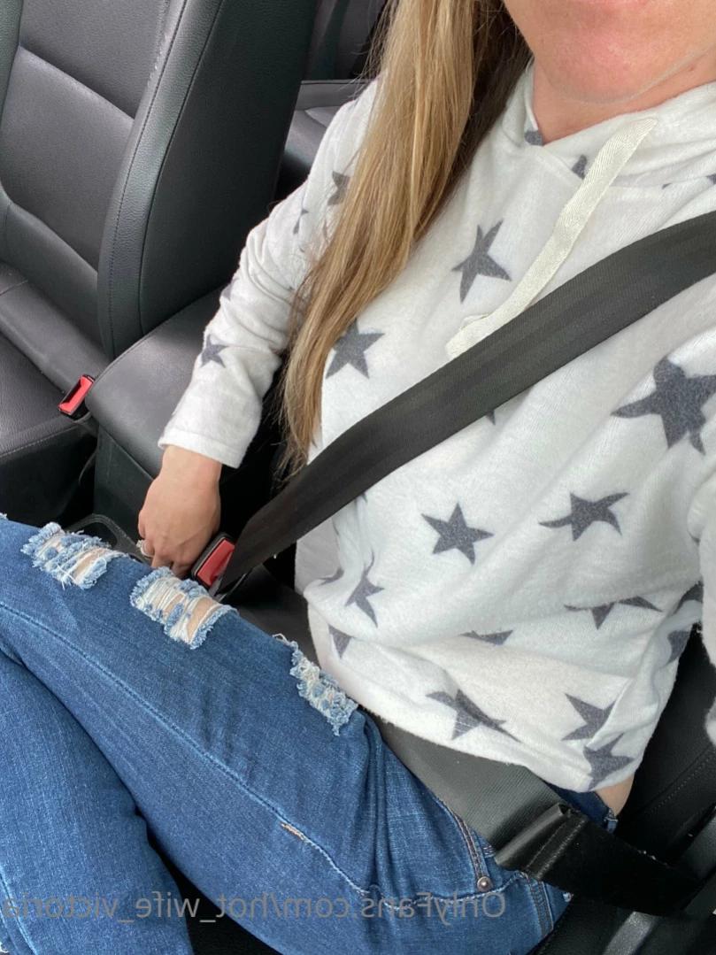 🎀HotWife Victoria🎀 [ hot_wife_victoria ] Onlyfans leaked photo 11372115 on Hotleaks.tv