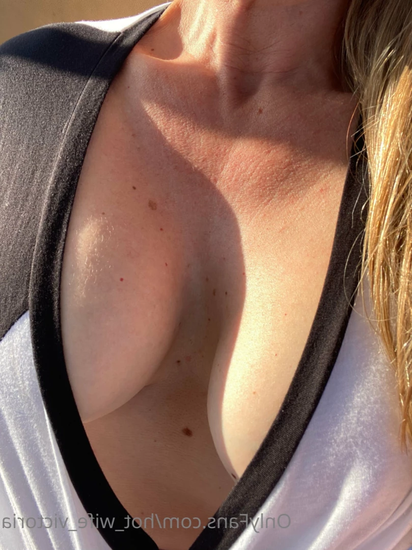🎀HotWife Victoria🎀 [ hot_wife_victoria ] Onlyfans leaked photo 11658265 on Hotleaks.tv