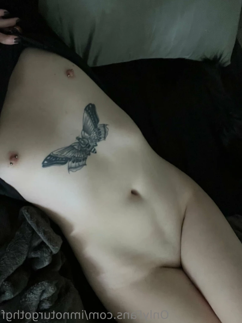 𝔫𝔬𝔱𝔲𝔯𝔤𝔬𝔱𝔥𝔤𝔣 [ imnoturgothgf ] Onlyfans leaked photo 11311947 on Hotleaks.tv